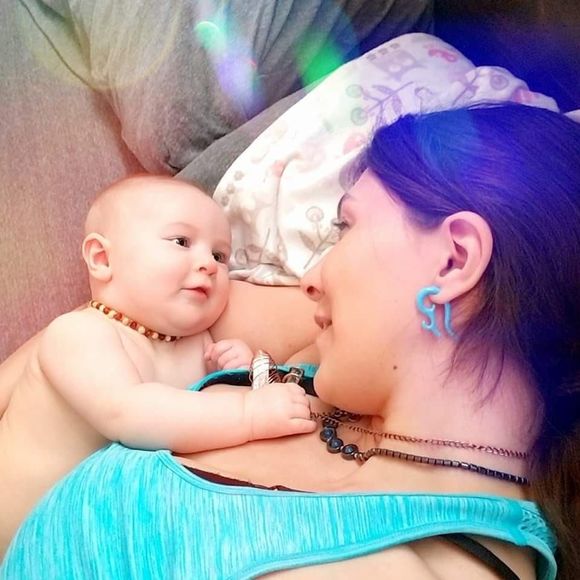 Meet your Posher, Nicole - Picture 1 of 1